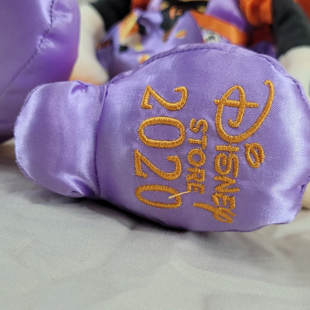 Disney Store Minnie Mouse Plush Purple Halloween Witch Costume 2020 Cape